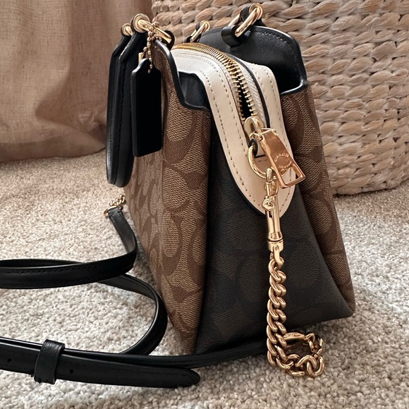 Coach Signature Brown and Black Purse - Picture 2 of 8